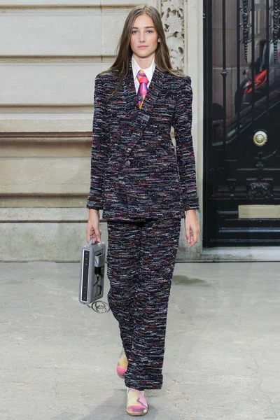 Look 4